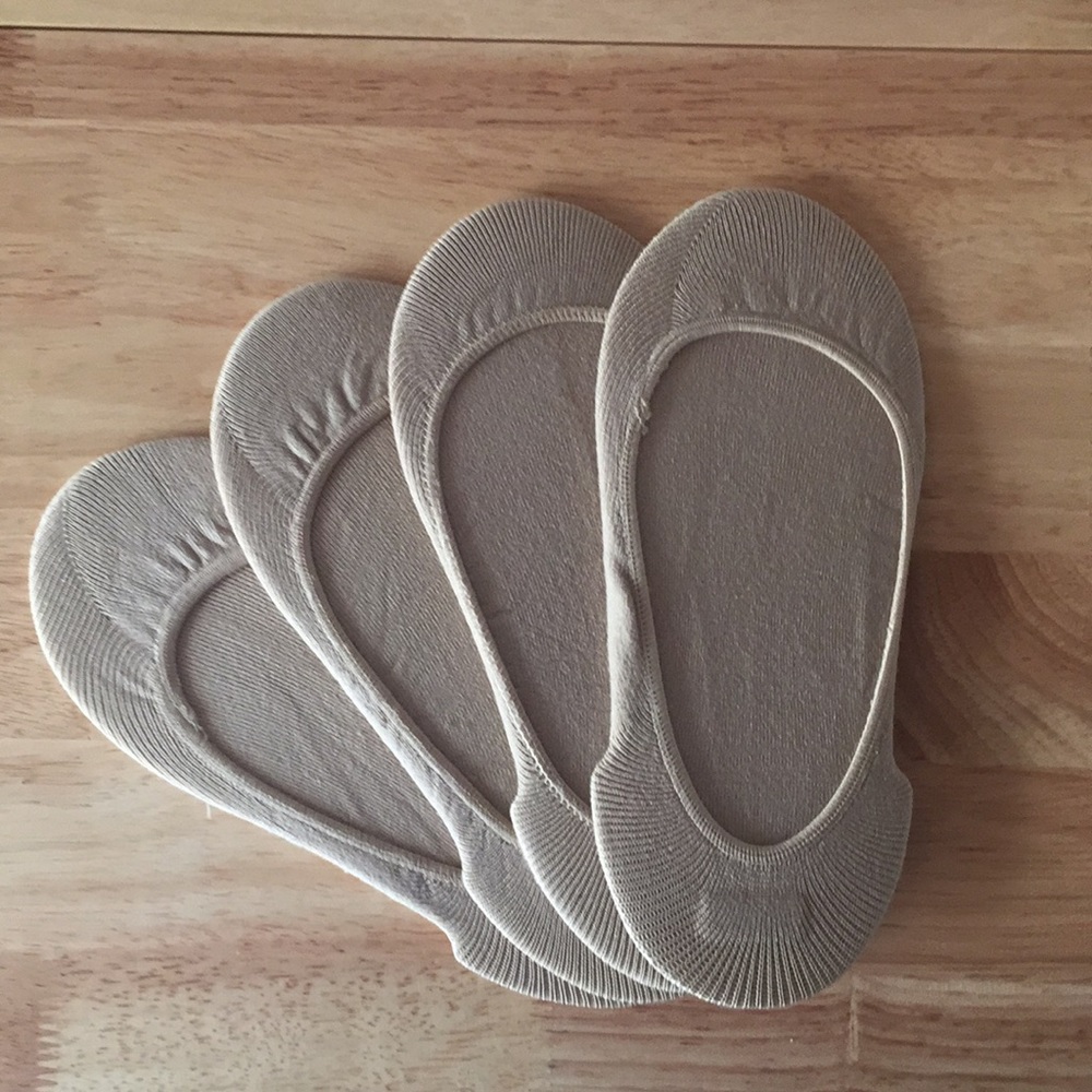 Size 7-9 no show socks
